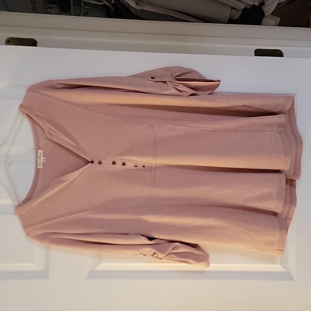 Jane and Delancey 1X Pink or Light Mauve Top